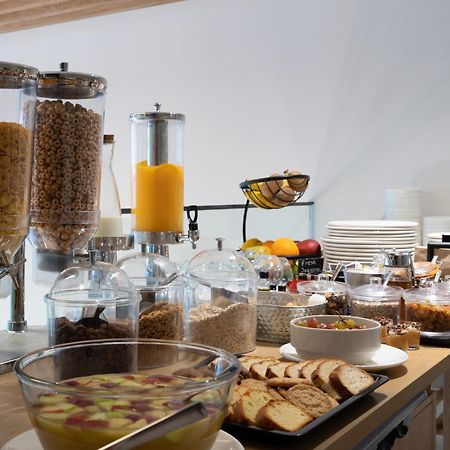 Nema Hotel Athena Bagian luar foto