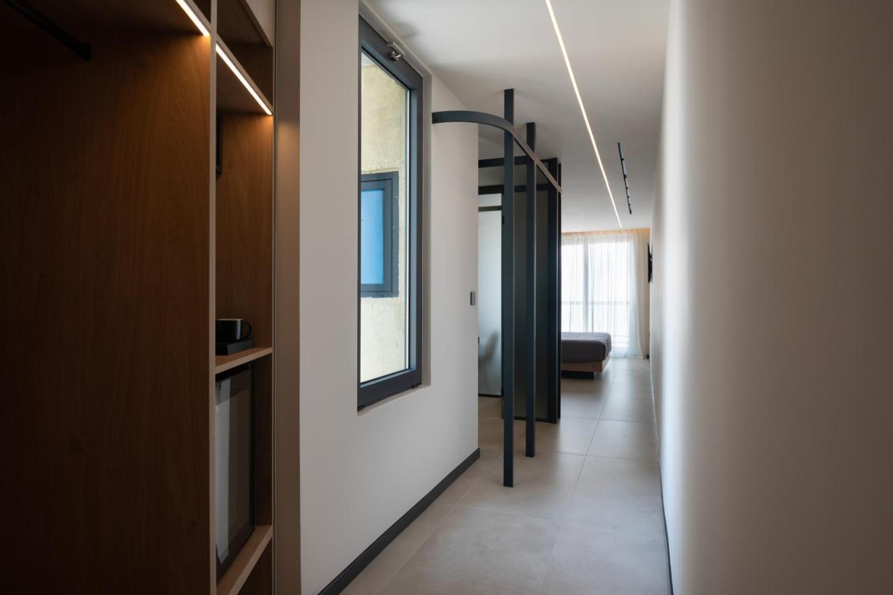 Nema Hotel Athena Bagian luar foto