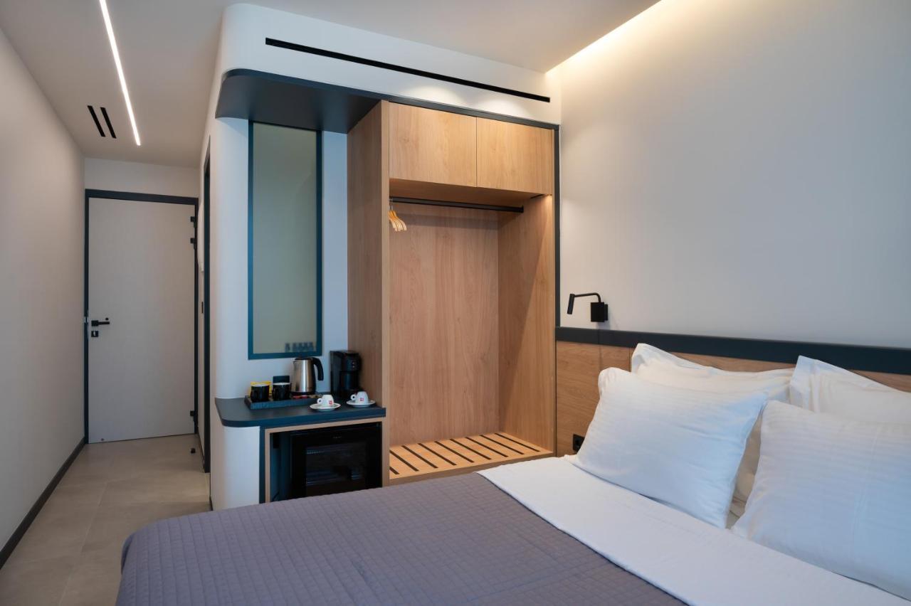 Nema Hotel Athena Bagian luar foto