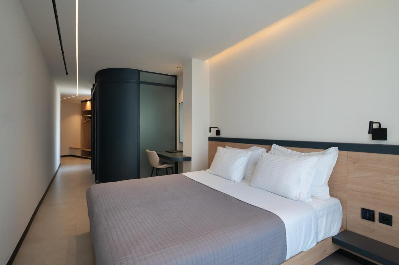 Nema Hotel Athena Bagian luar foto