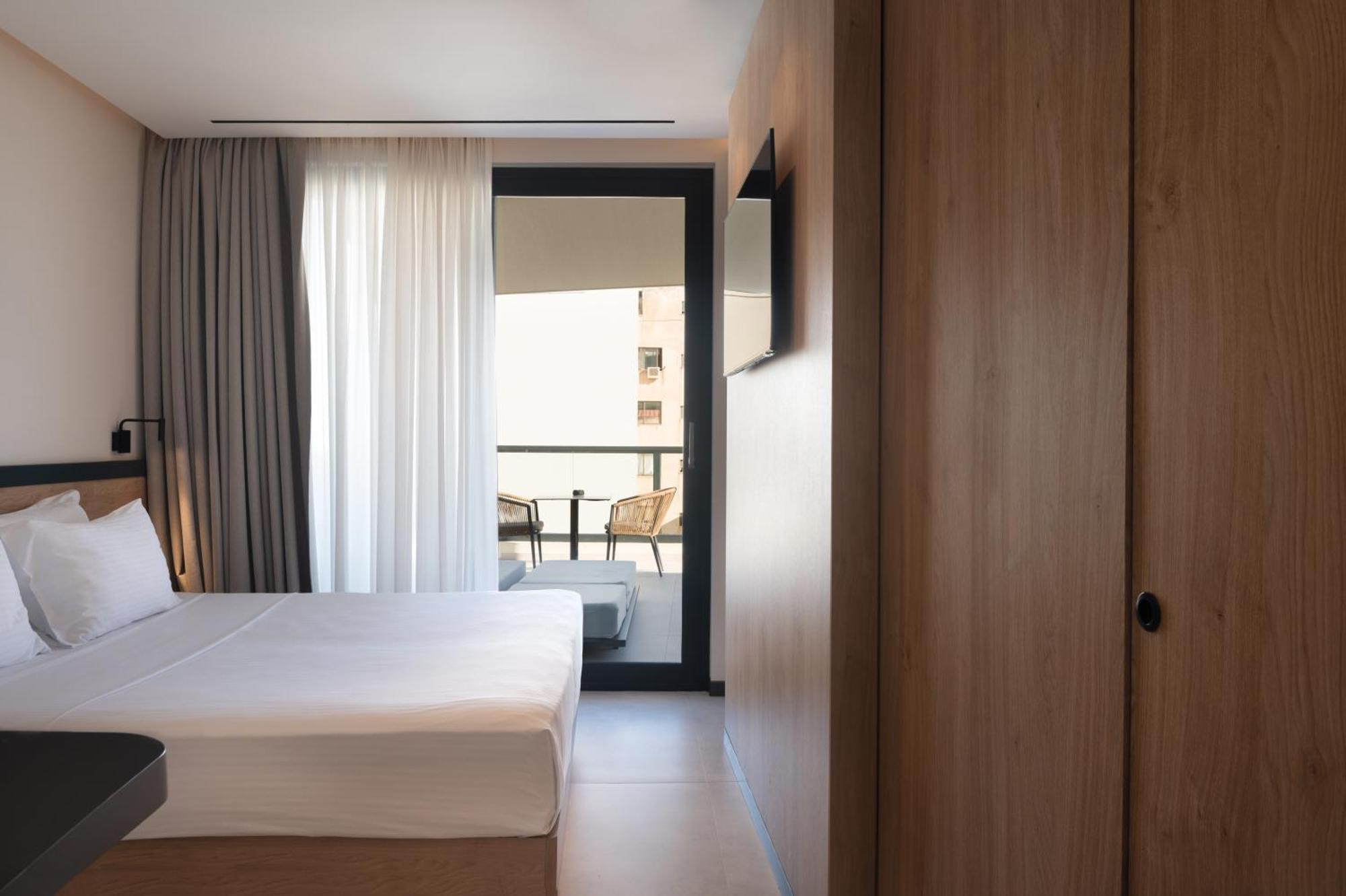 Nema Hotel Athena Bagian luar foto