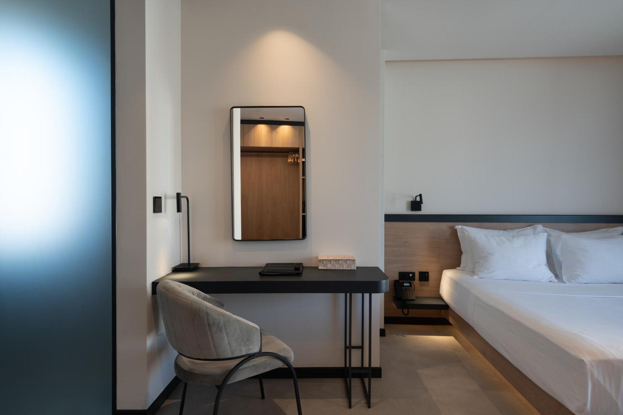Nema Hotel Athena Bagian luar foto